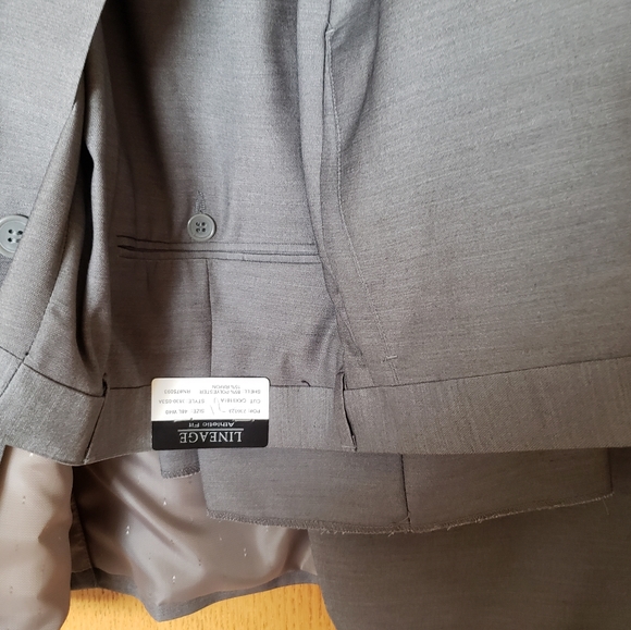 NWT LINEAGE Athletic Fit Gray 48L 40W - Picture 7 of 13